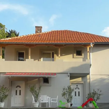 Apartman Mijailovic 4 Apartment *